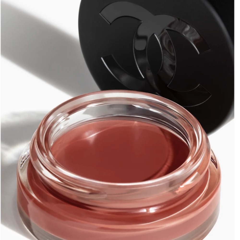 CHANEL N°1 DE CHANEL LIP AND CHEEK BALM . New color 3 Vital Beige . New